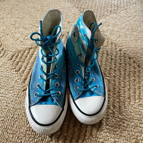 Unique High-tops Converse Women's Size 6 Blue Tones Pattern - Picture 2 of 9